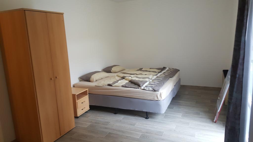 Apartmán u červeného kostela Teplice Esterno foto